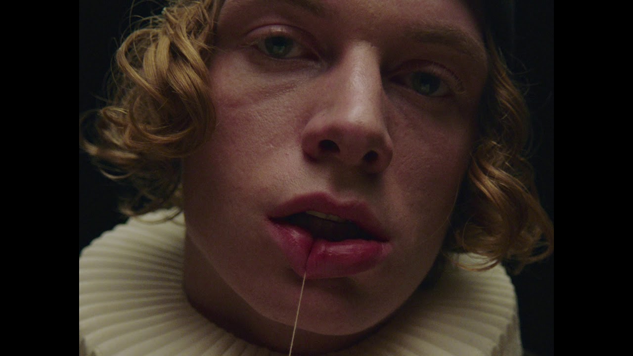 Modeselektor feat. Tommy Cash – Who