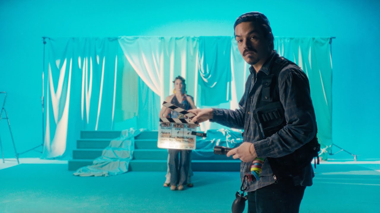 Milky Chance – Living In A Haze (Official Music Video)